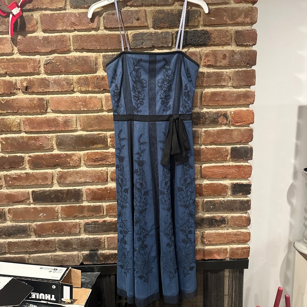 BCBGMaxAzria Navy and Black Floral Midi Dress